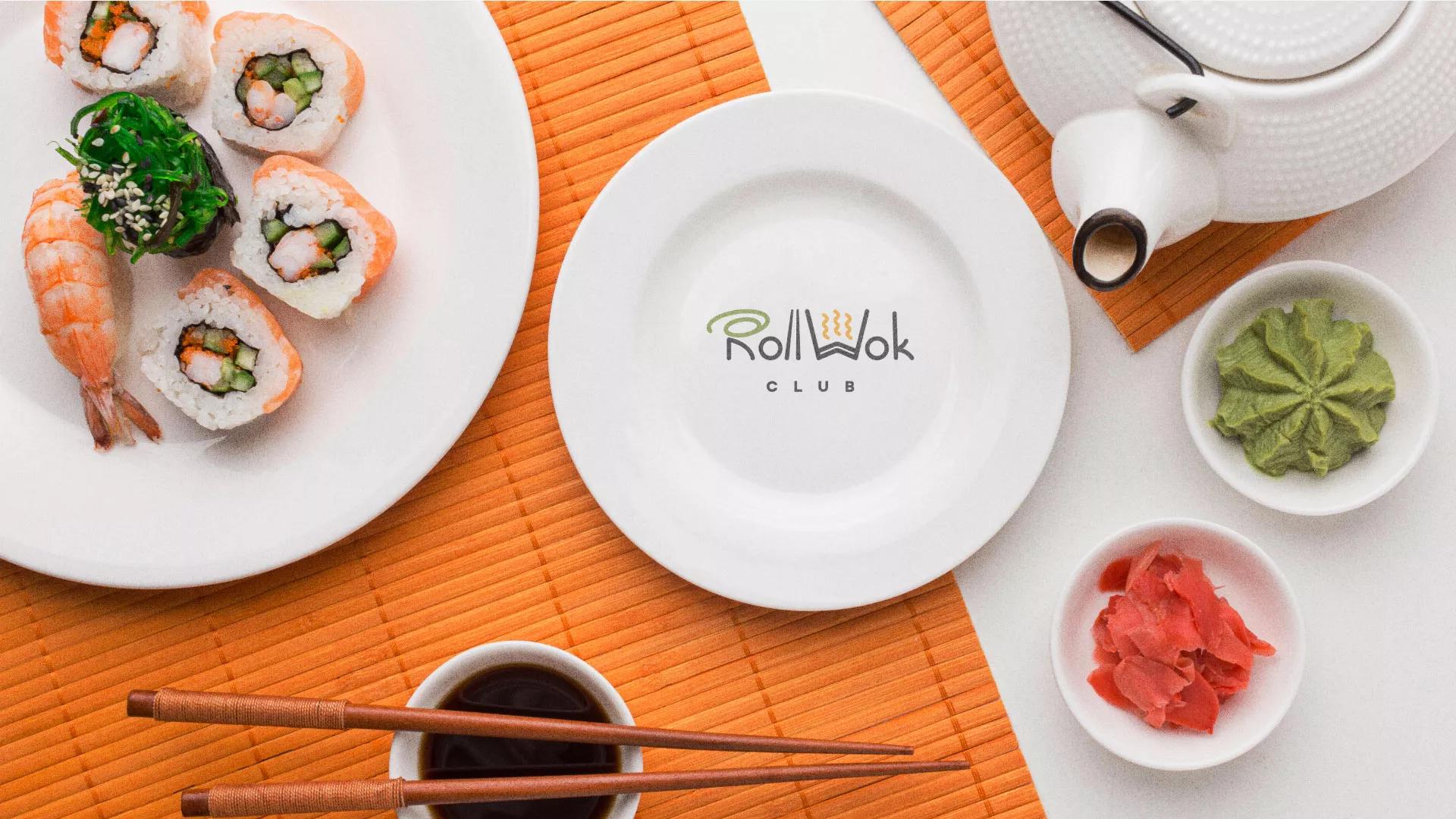 Разработка логотипа и фирменного стиля суши-бара «Roll Wok Club» в Марксе